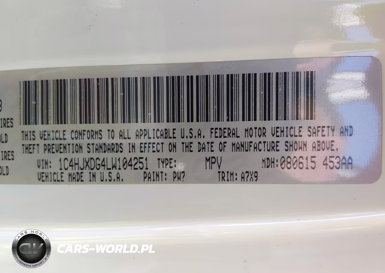 2020 Jeep Wrangler Unlimited Sport S 4X4 VIN:1C4HJXDG4LW104251 - 18
