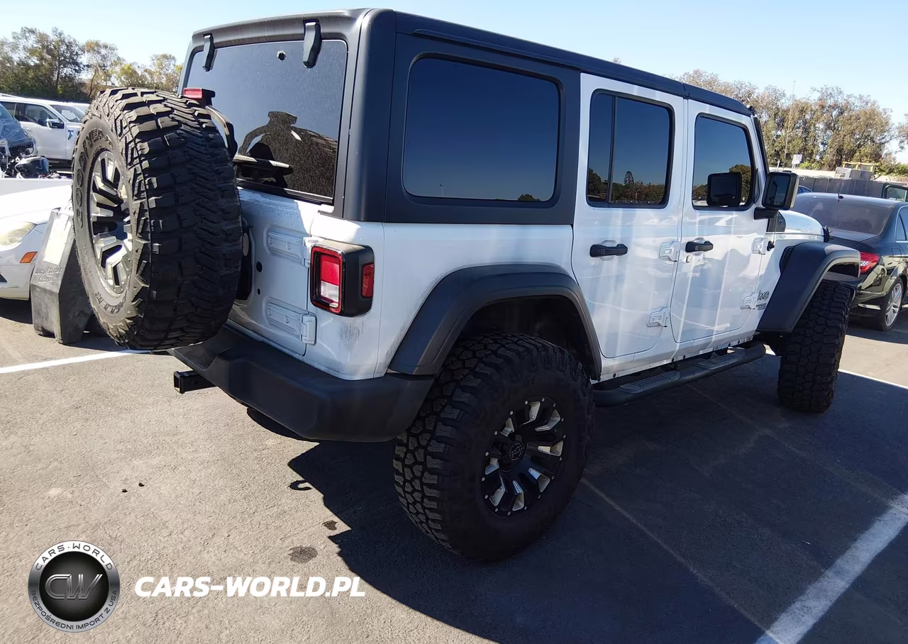 2020 Jeep Wrangler Unlimited Sport S 4X4 VIN:1C4HJXDG4LW104251 - 4