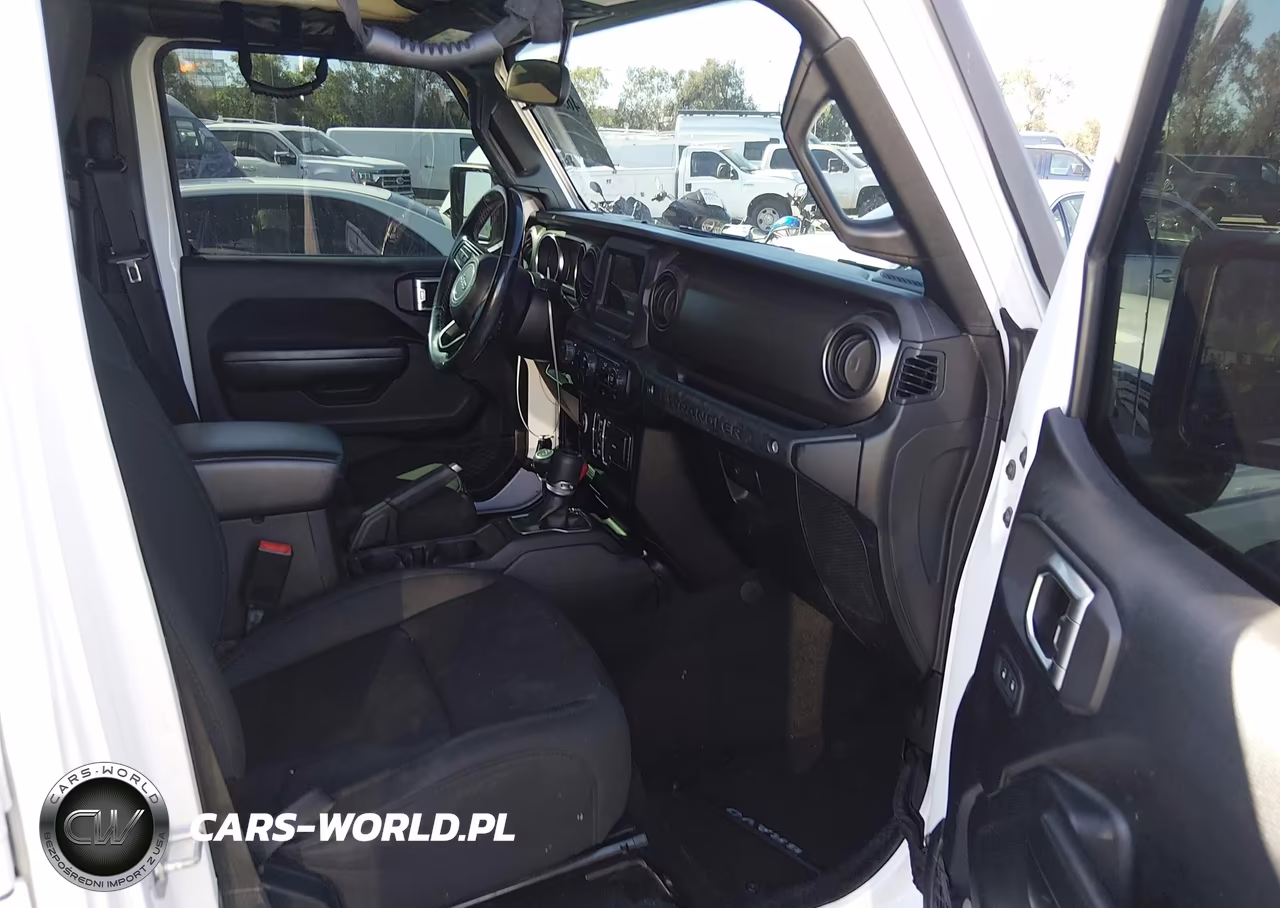 2020 Jeep Wrangler Unlimited Sport S 4X4 VIN:1C4HJXDG4LW104251 - 5