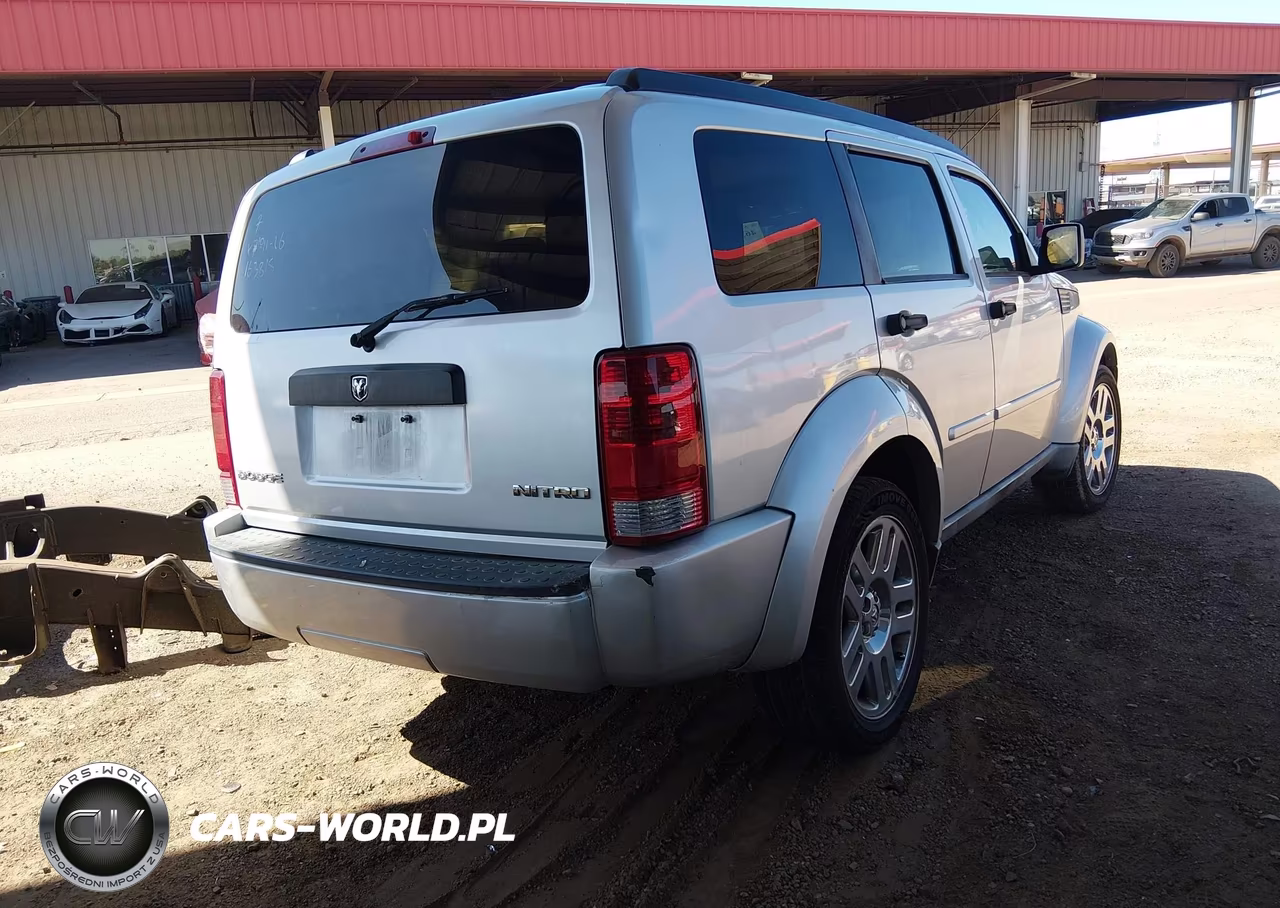 2010 Dodge Nitro Heat VIN:1D4PT4GK5AW163815 - 4