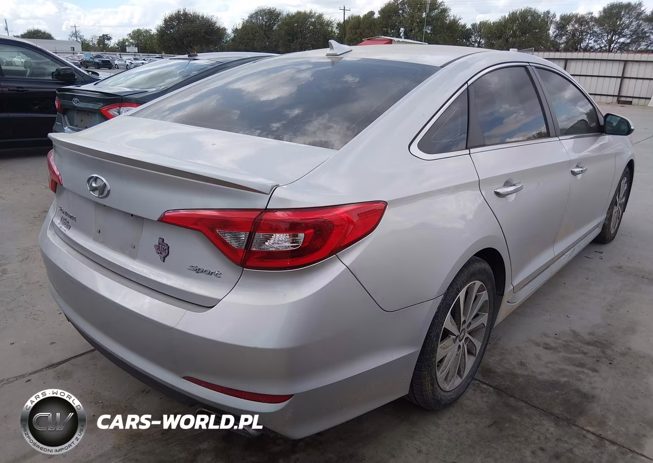 2016 Hyundai Sonata Sport VIN:5NPE34AF8GH409769 - 4