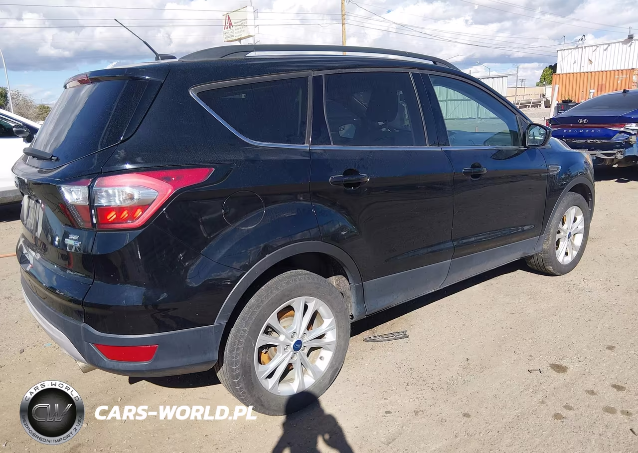 2018 Ford Escape Se VIN:1FMCU9GD6JUA11119 - 4