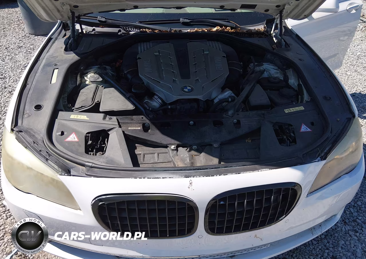2009 BMW 750Li VIN:WBAKB83579CY59376 - 10