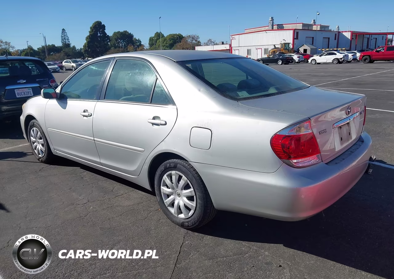 2006 Toyota Camry Le VIN:4T1BE32K26U105260 - 3