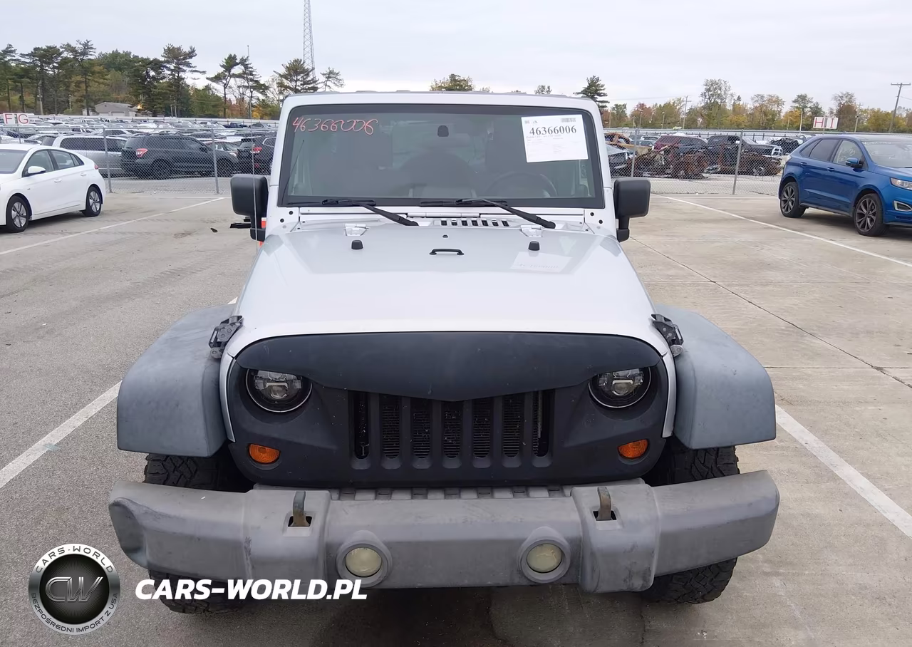 2008 Jeep Wrangler Unlimited X VIN:1J4GA39158L610649 - 12