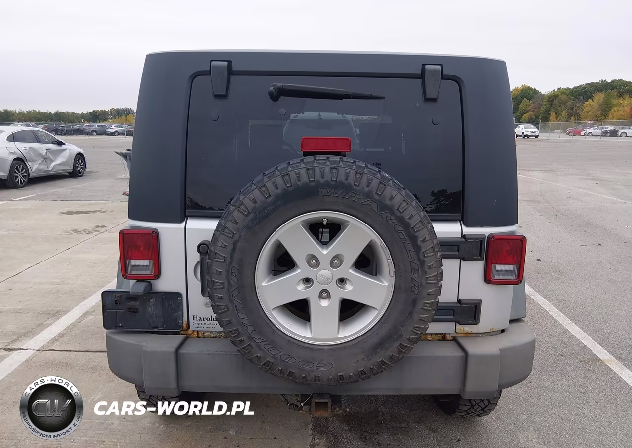 2008 Jeep Wrangler Unlimited X VIN:1J4GA39158L610649 - 16