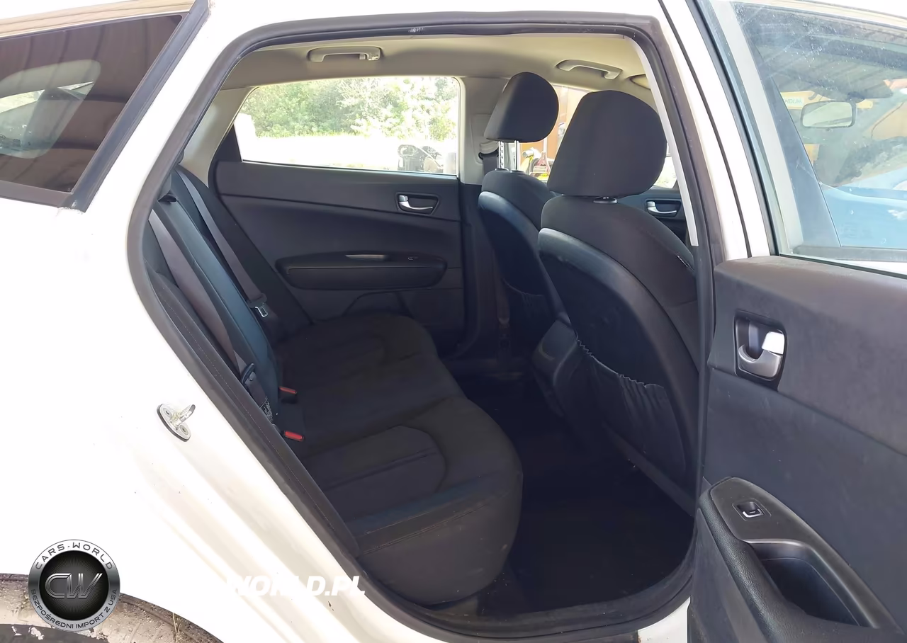 2016 Kia Optima Lx VIN:KNAGT4L38G5074750 - 8