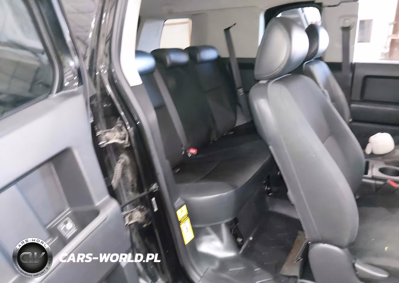 2007 Toyota Fj Cruiser VIN:JTEZU11F570013031 - 8