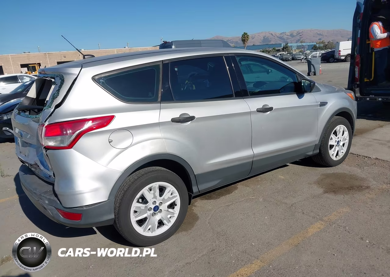 2013 Ford Escape S VIN:1FMCU0F75DUD10564 - 4