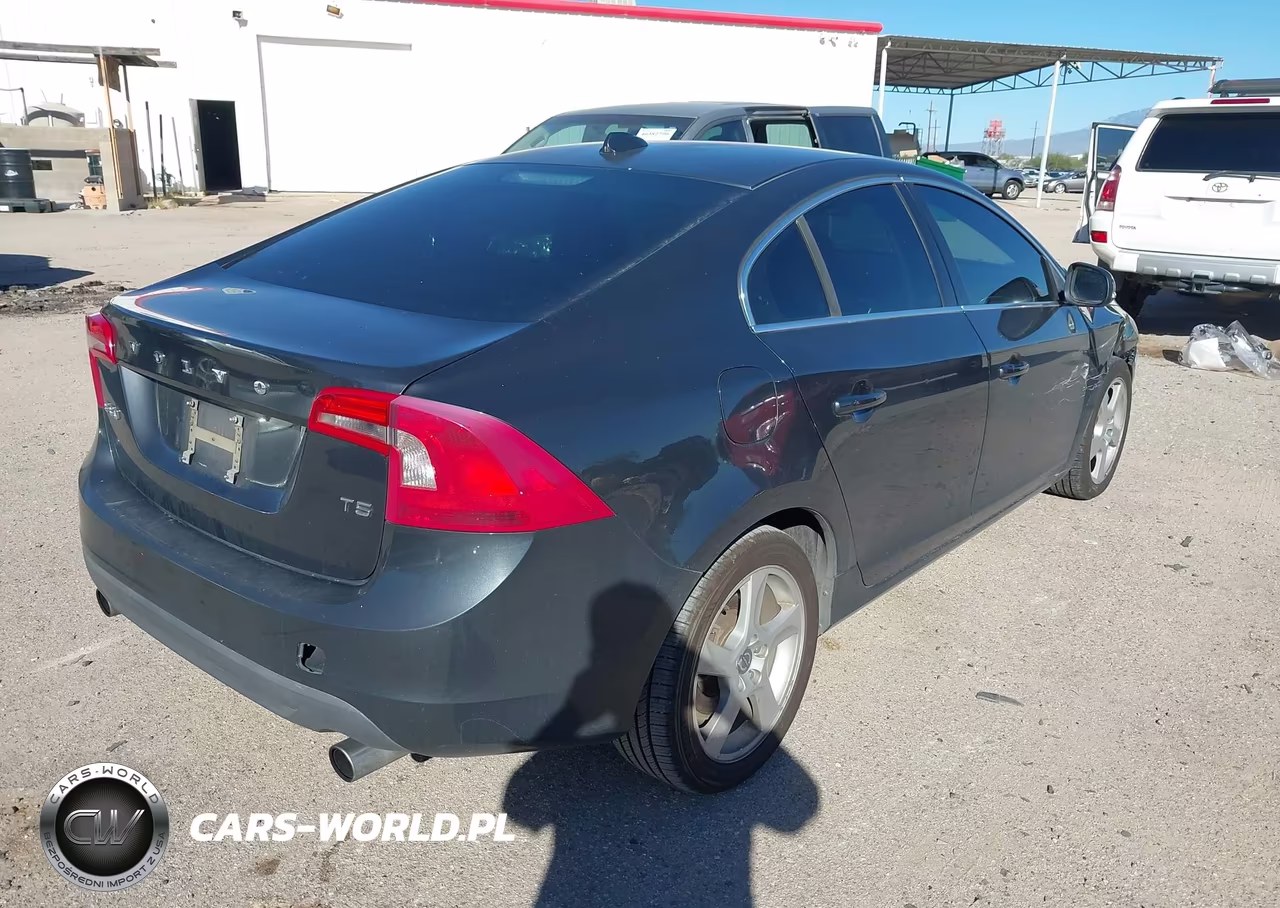 2012 Volvo S60 T5 VIN:YV1622FS5C2090905 - 4