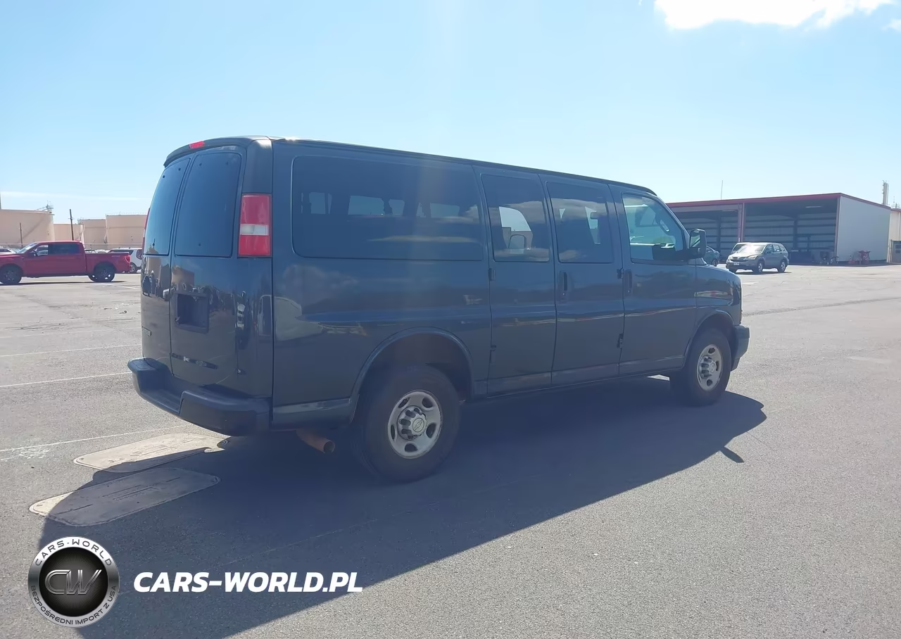 2017 Chevrolet Express 2500 Ls VIN:1GNWGEFG8H1301670 - 4