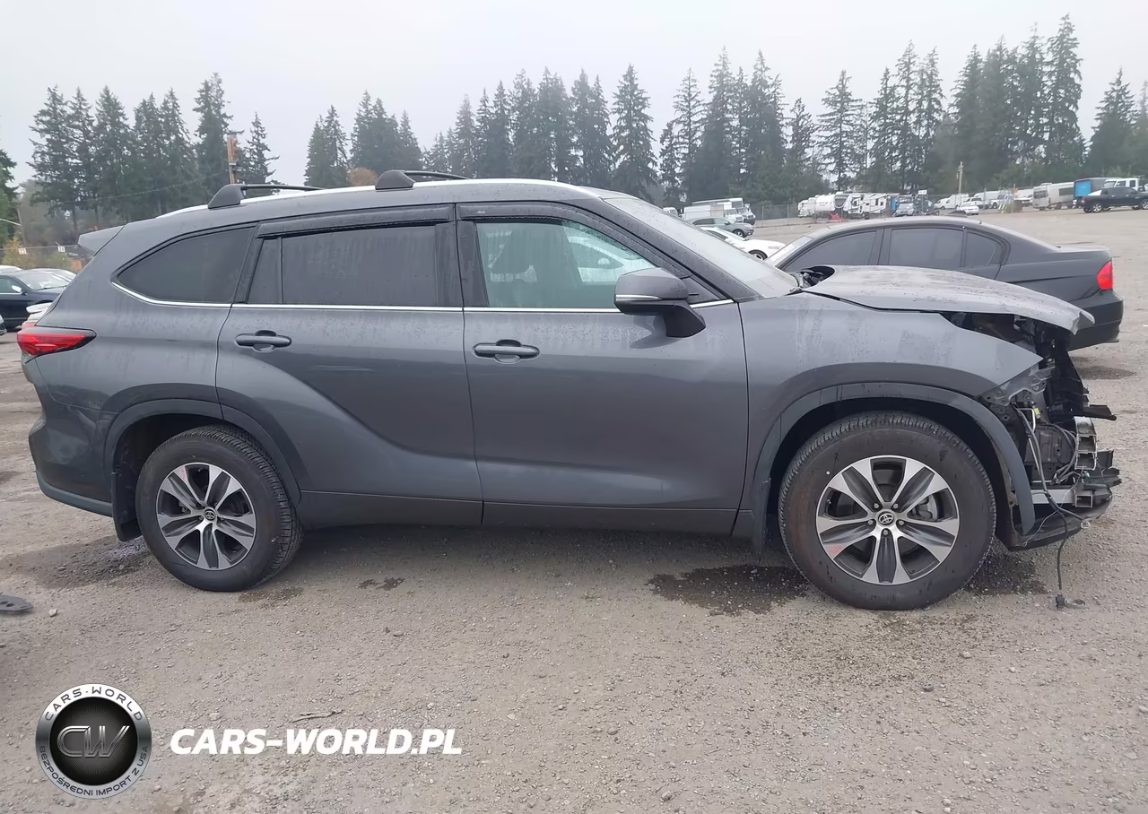2021 Toyota Highlander Xle VIN:5TDGZRBH0MS525218 - 14