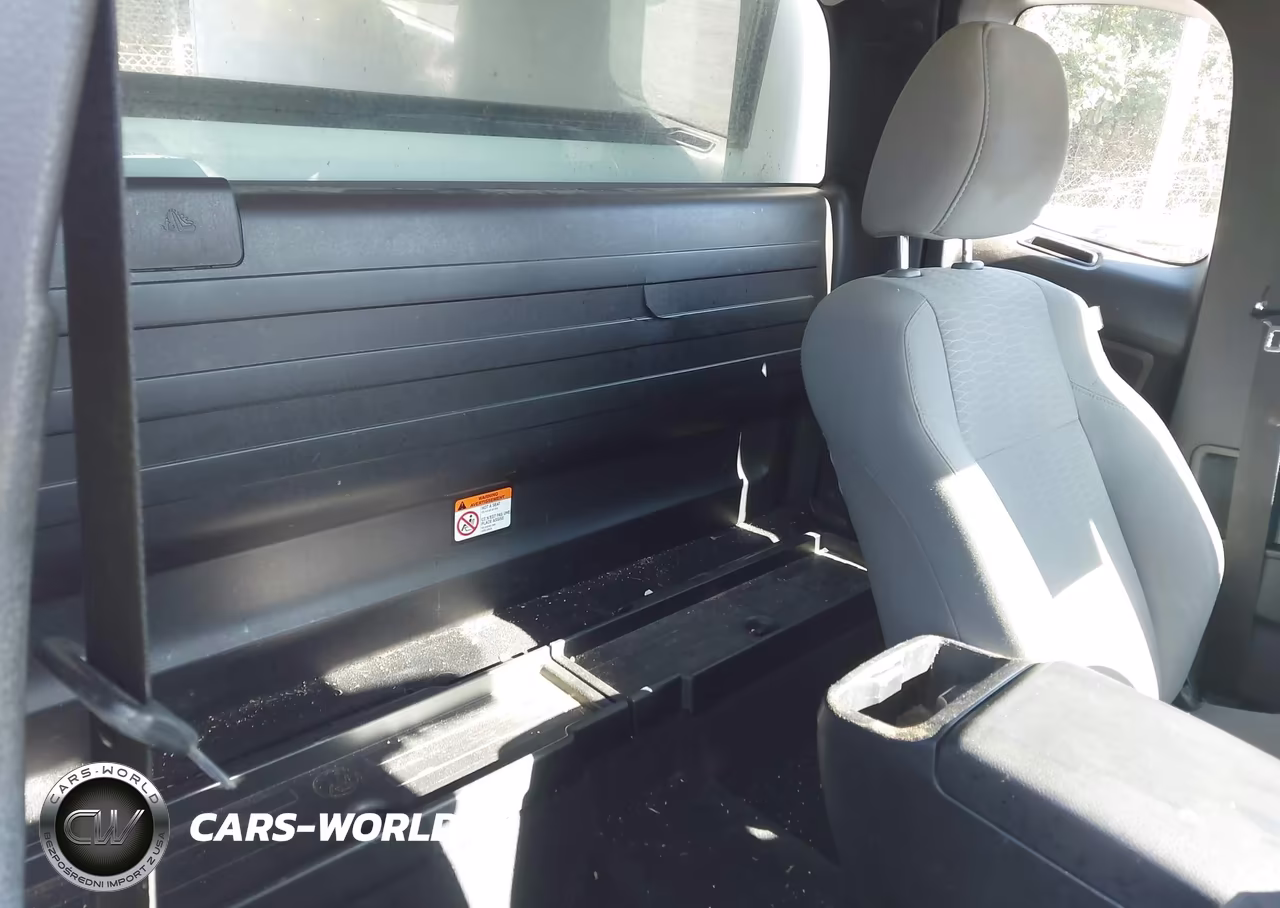2018 Toyota Tacoma Sr VIN:5TFRX5GN3JX118618 - 8