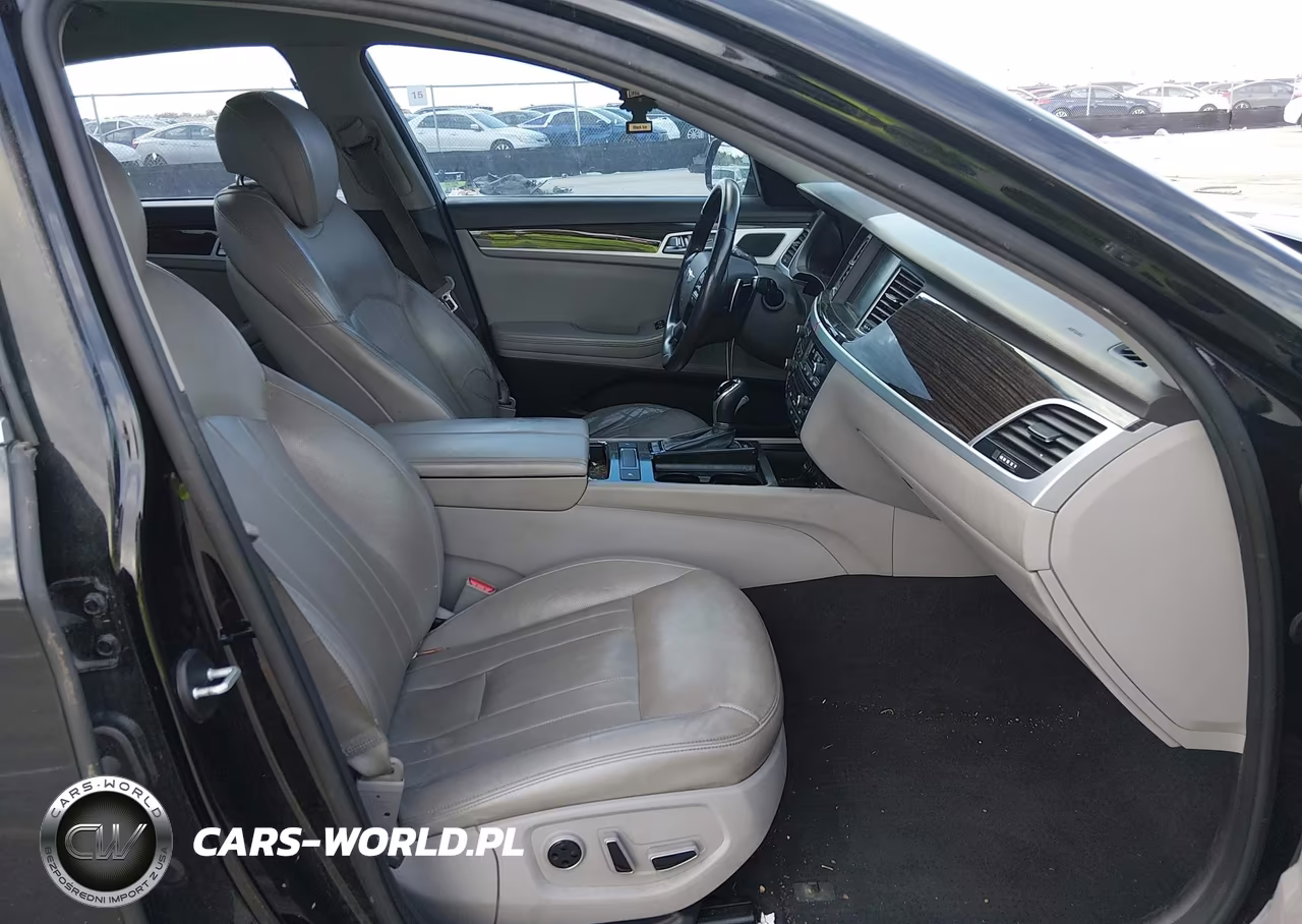 2015 Hyundai Genesis 3.8 VIN:KMHGN4JE0FU033921 - 5