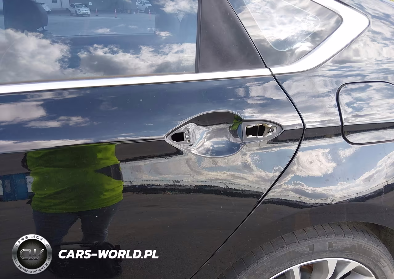 2015 Hyundai Genesis 3.8 VIN:KMHGN4JE0FU033921 - 6