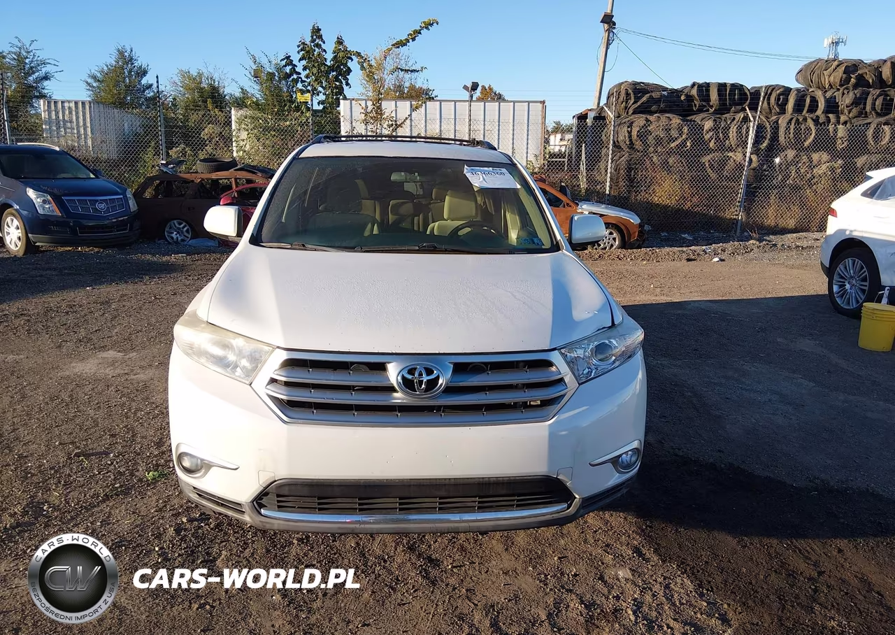 2012 Toyota Highlander Base V6 VIN:5TDBK3EH9CS140195 - 12