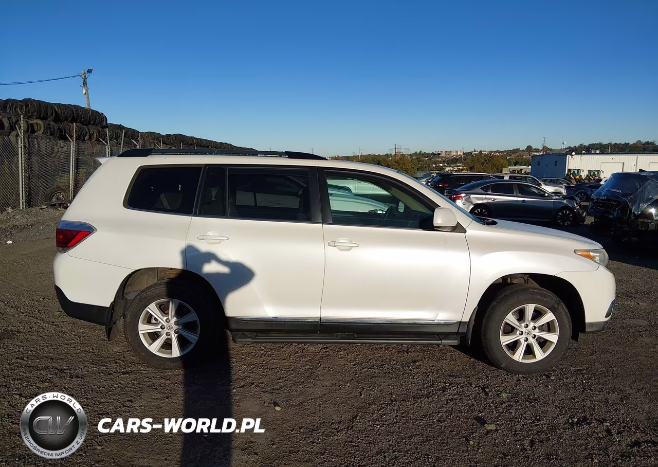 2012 Toyota Highlander Base V6 VIN:5TDBK3EH9CS140195 - 13