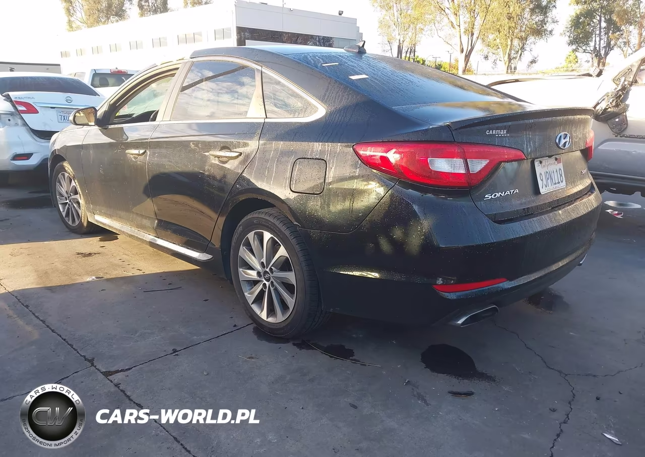 2015 Hyundai Sonata Sport VIN:5NPE34AF3FH183414 - 3