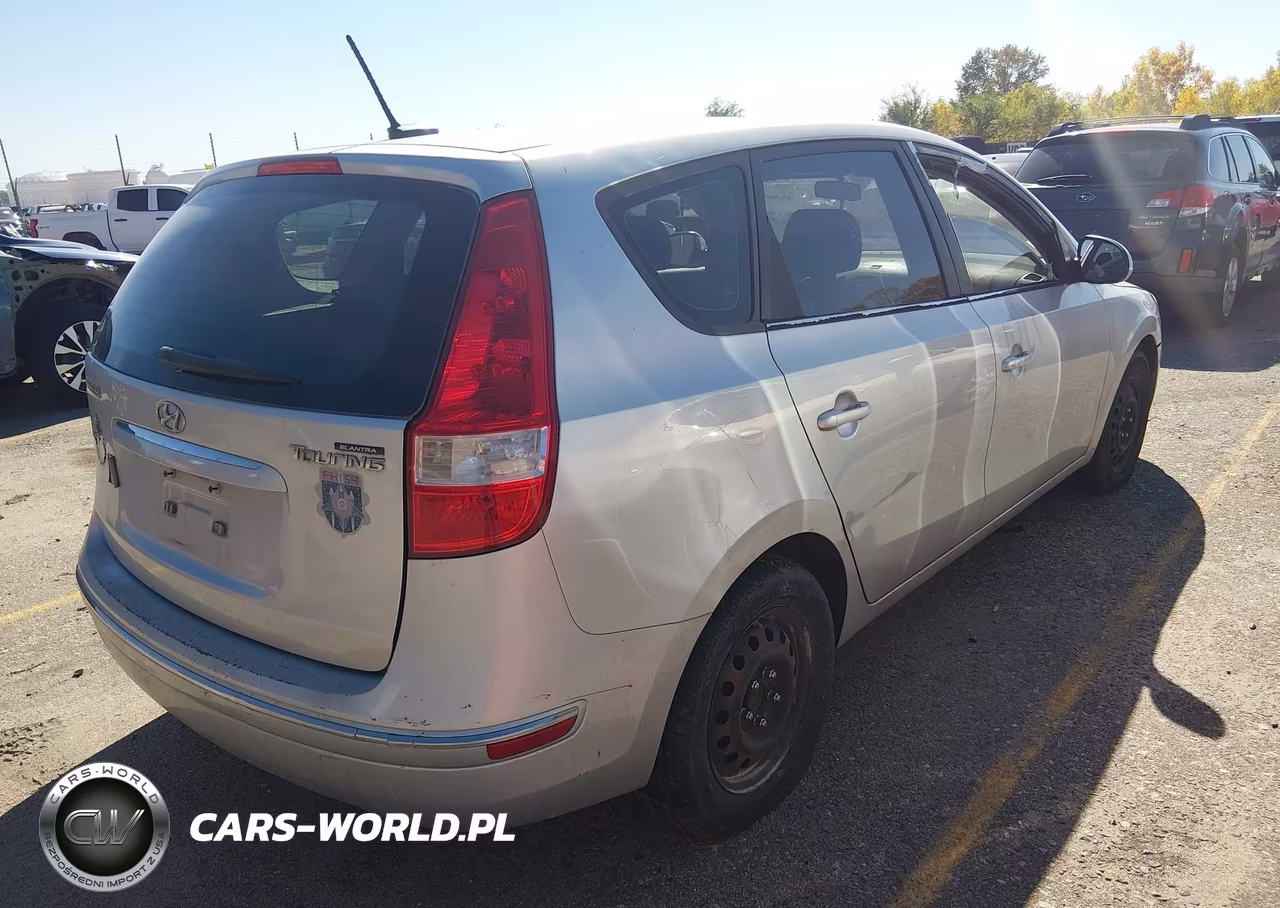2010 Hyundai Elantra Touring Gls VIN:KMHDB8AE2AU067421 - 4