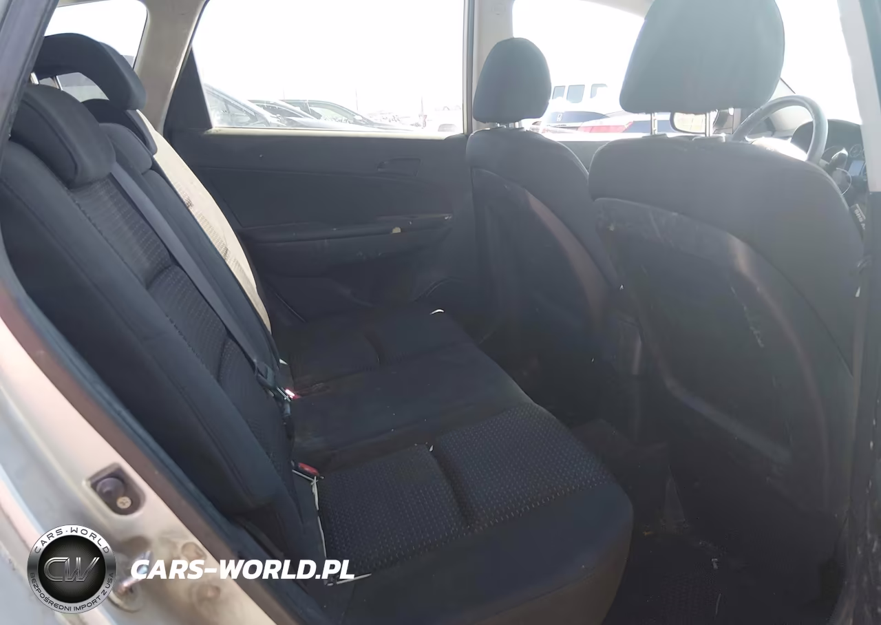 2010 Hyundai Elantra Touring Gls VIN:KMHDB8AE2AU067421 - 8