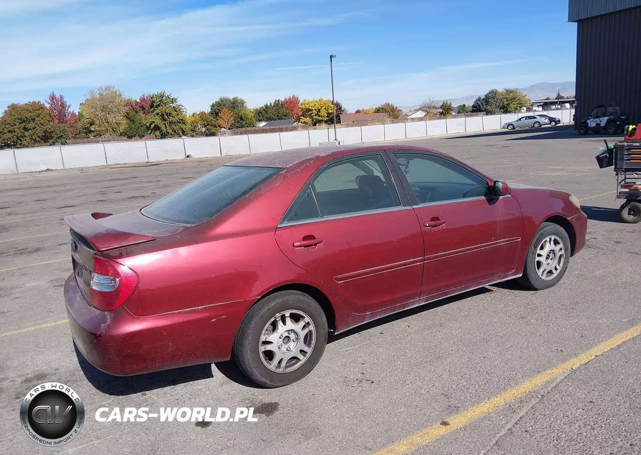 2002 Toyota Camry Se VIN:JTDBE32K220125224 - 4