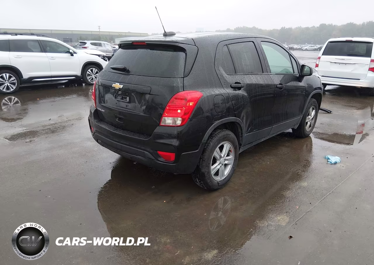 2019 Chevrolet Trax Ls VIN:3GNCJNSB3KL387761 - 4