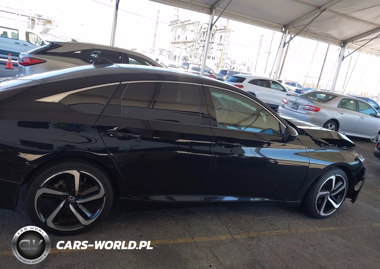 2018 Honda Accord Sport VIN:1HGCV1F35JA267833 - 14