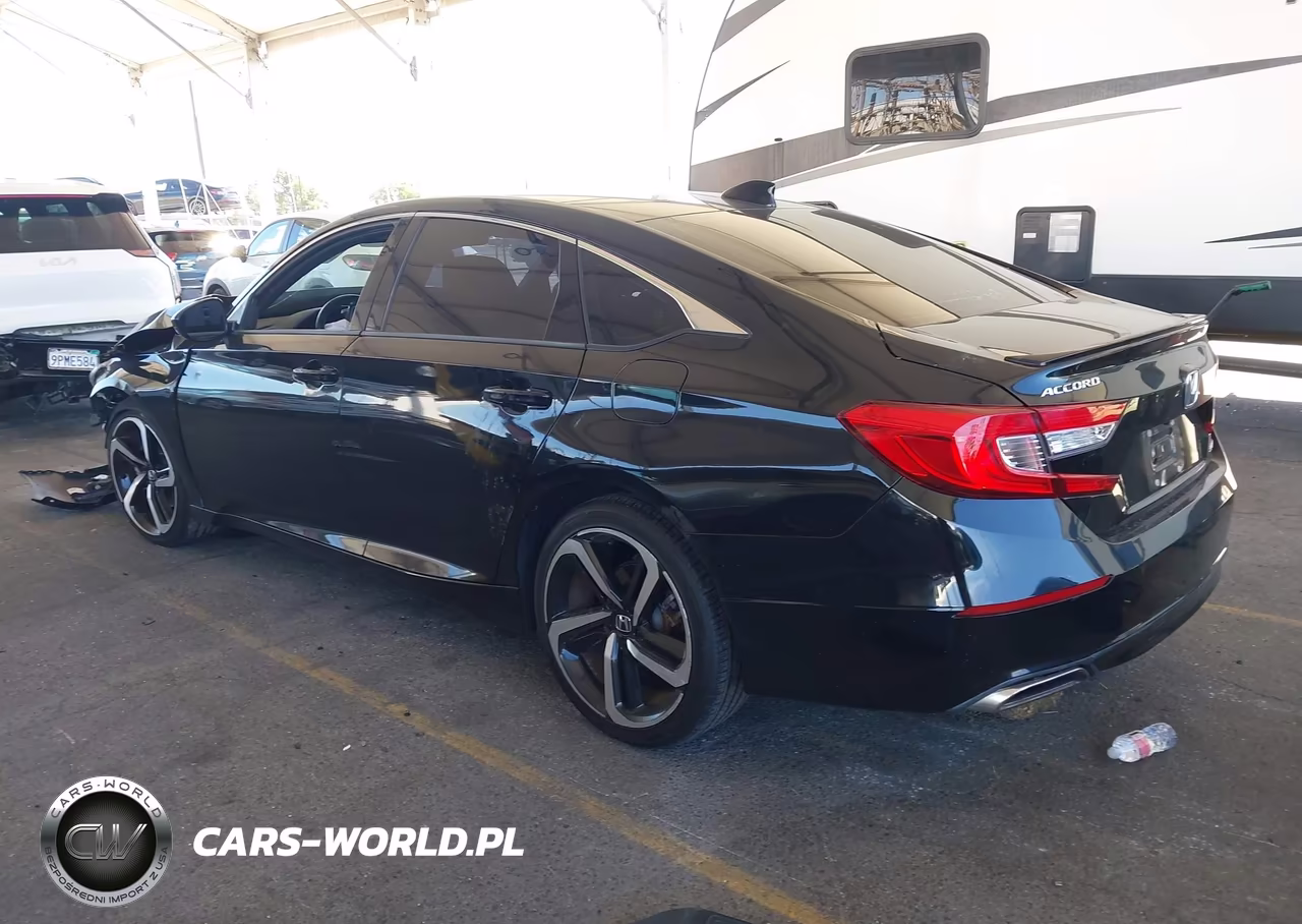 2018 Honda Accord Sport VIN:1HGCV1F35JA267833 - 3