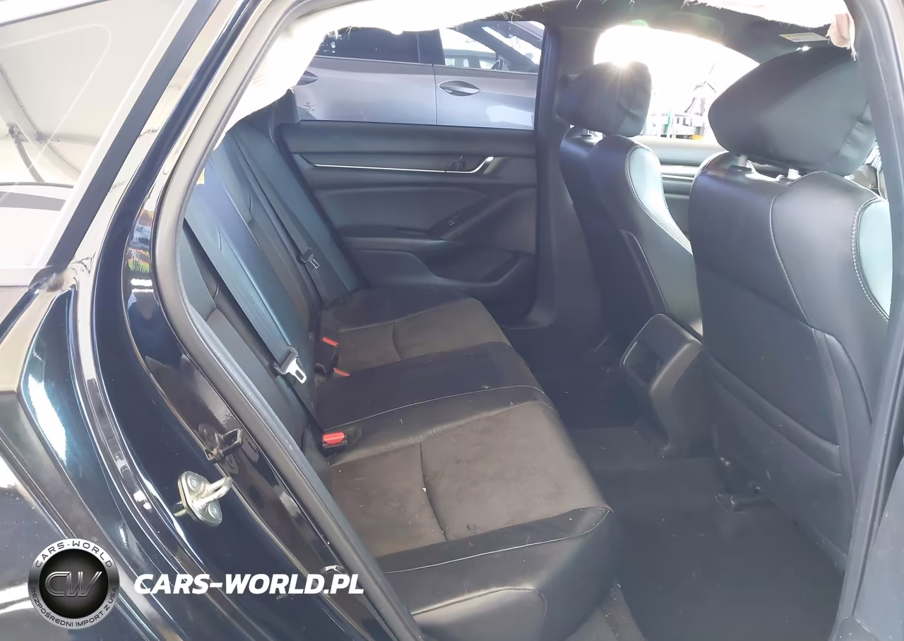 2018 Honda Accord Sport VIN:1HGCV1F35JA267833 - 8