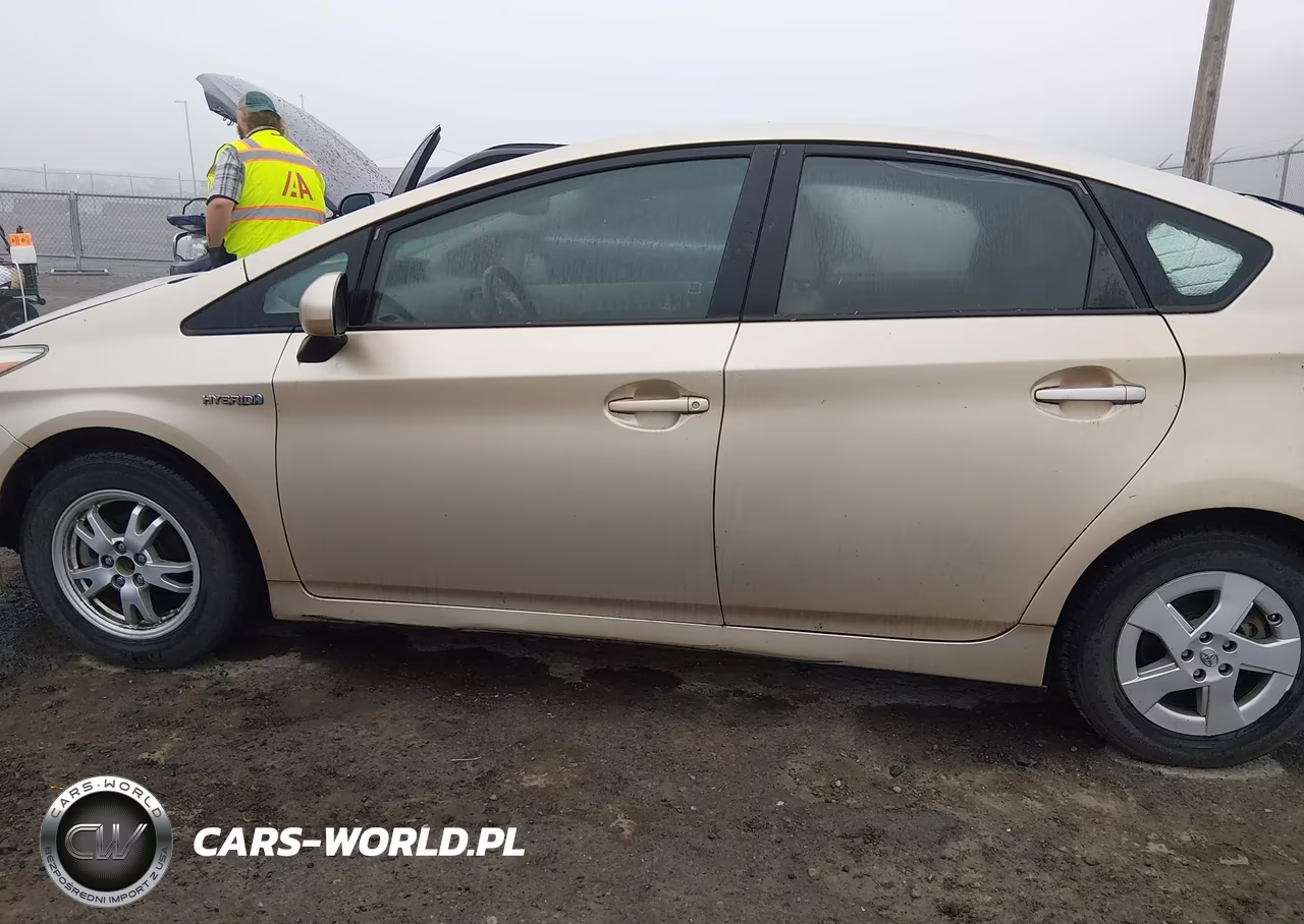 2011 Toyota Prius Four VIN:JTDKN3DU8B0250372 - 15