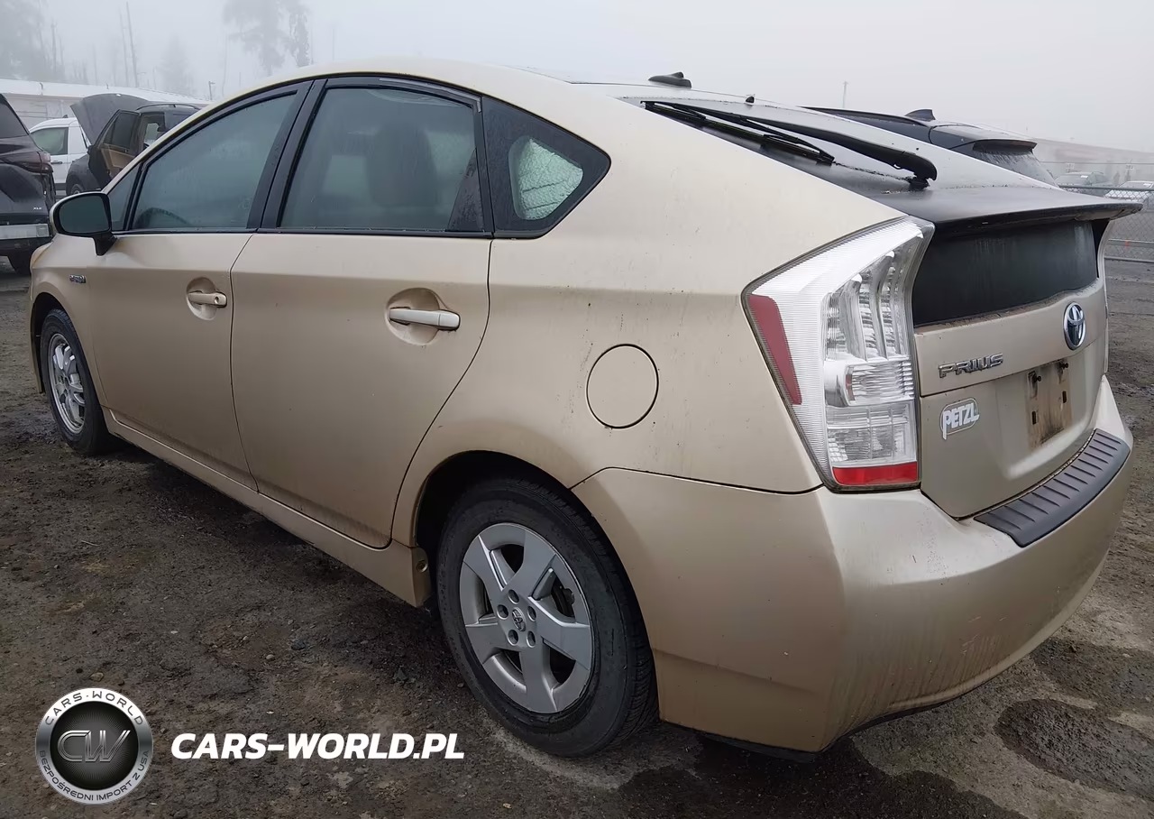 2011 Toyota Prius Four VIN:JTDKN3DU8B0250372 - 3