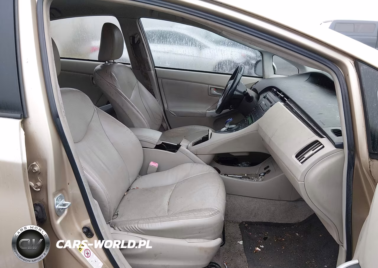 2011 Toyota Prius Four VIN:JTDKN3DU8B0250372 - 5