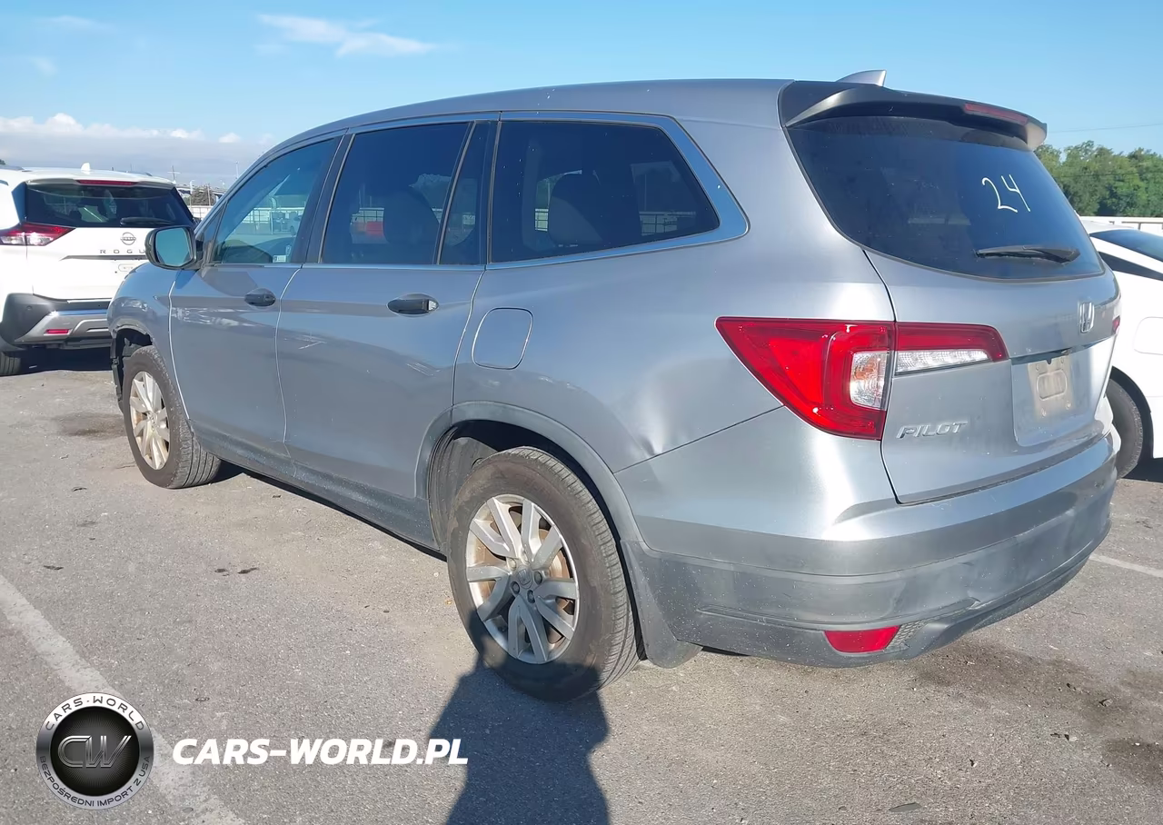 2019 Honda Pilot Lx VIN:5FNYF5H15KB005940 - 3