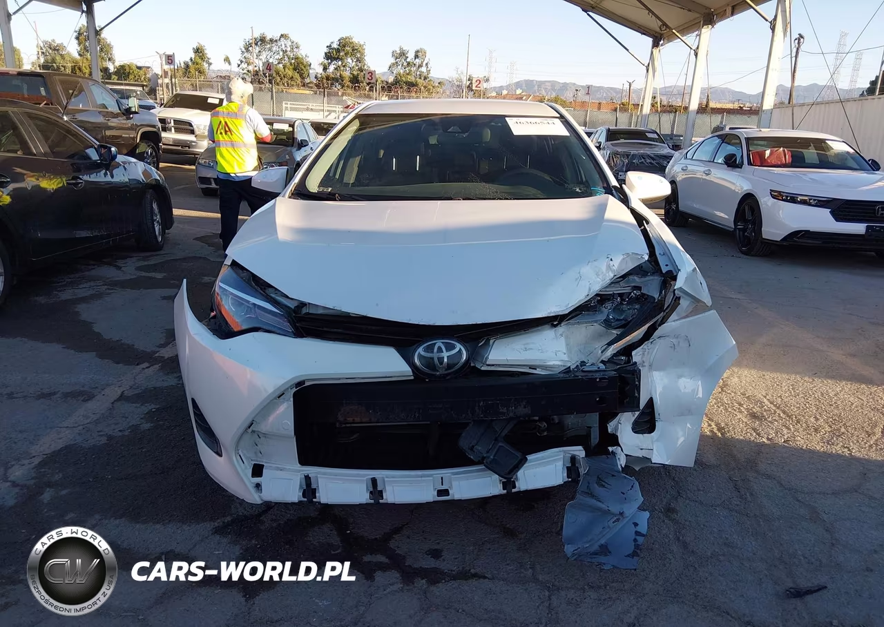 2017 Toyota Corolla Le VIN:5YFBURHE4HP574801 - 13