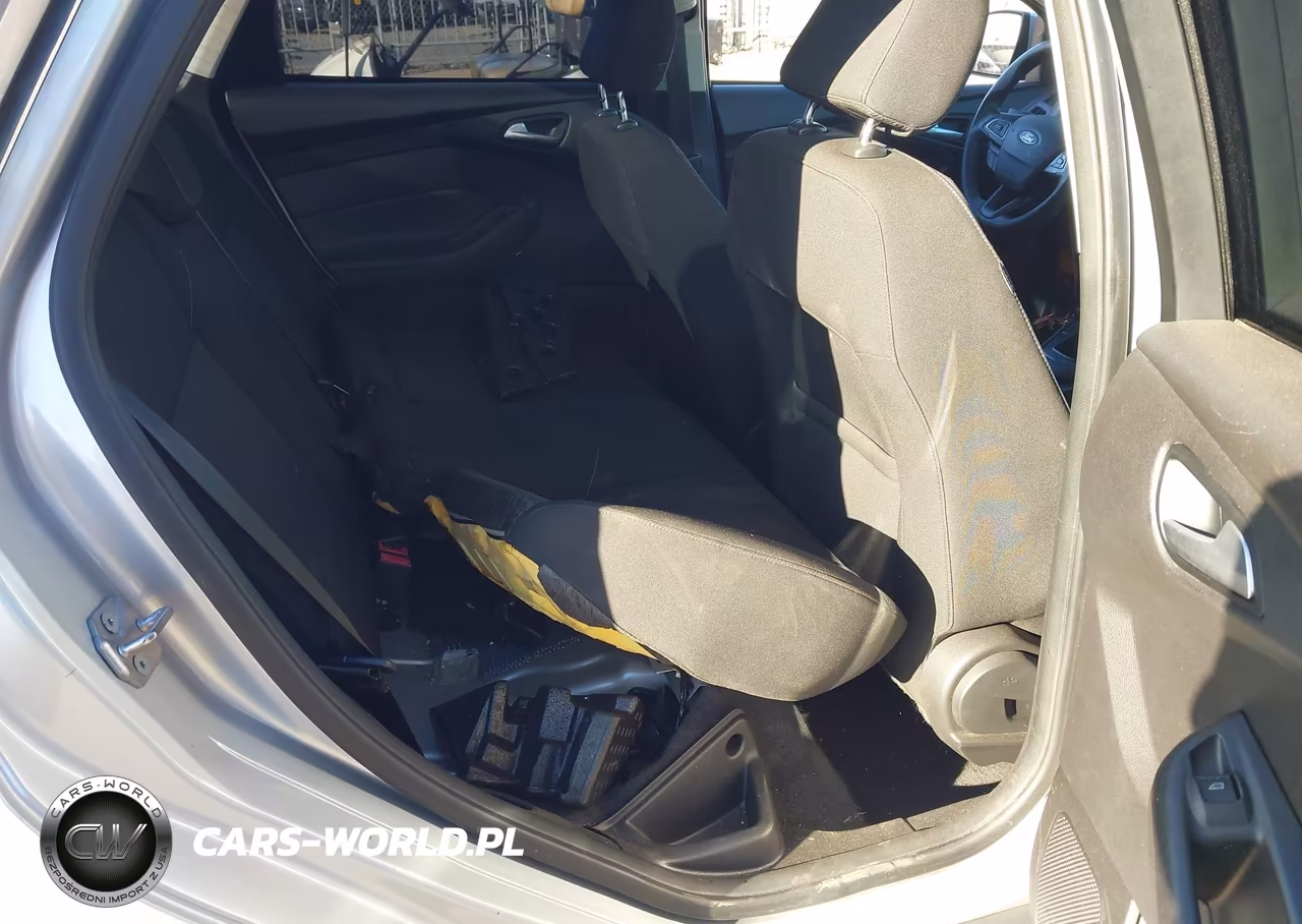 2015 Ford Focus Se VIN:1FADP3F21FL245135 - 8