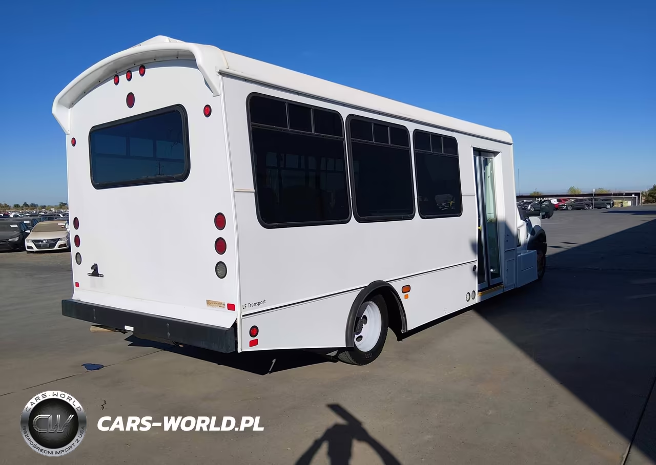2017 Ford F-550 Chassis Xl VIN:1FDAF5GY8HEF22378 - 4
