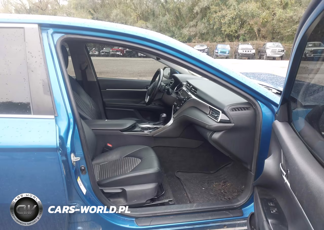 2018 Toyota Camry Se VIN:4T1B11HK5JU024673 - 5