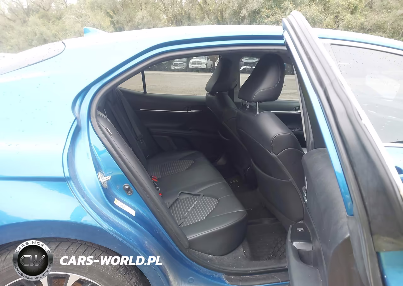 2018 Toyota Camry Se VIN:4T1B11HK5JU024673 - 8