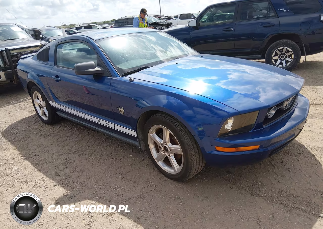 2009 Ford Mustang V6-V6 Premium – zdjęcie 1 z 11
