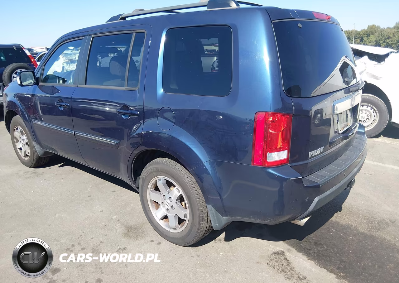 2010 Honda Pilot Touring VIN:5FNYF4H98AB040356 - 3
