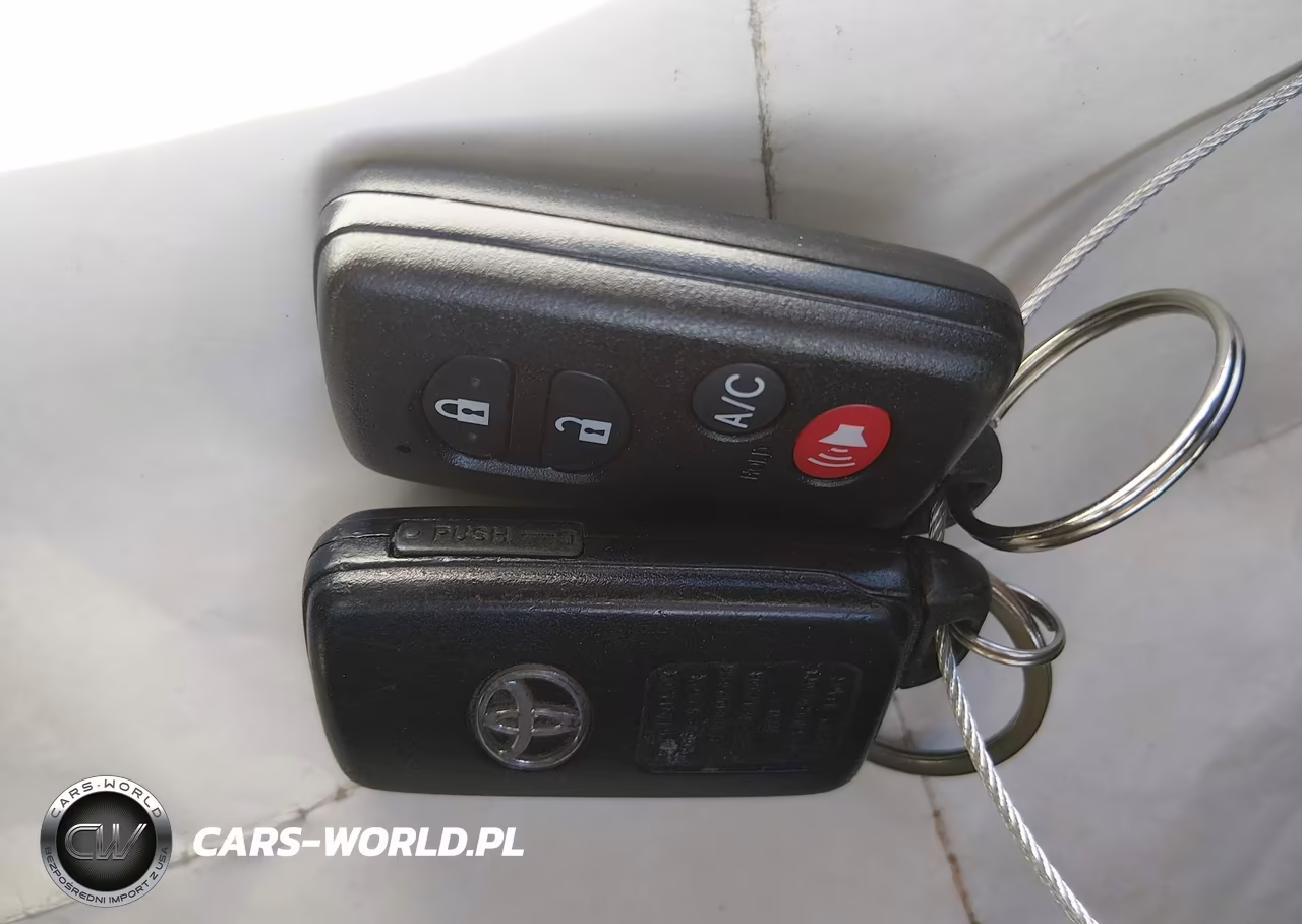 2014 Toyota Prius Three VIN:JTDKN3DU5E1793564 - 11