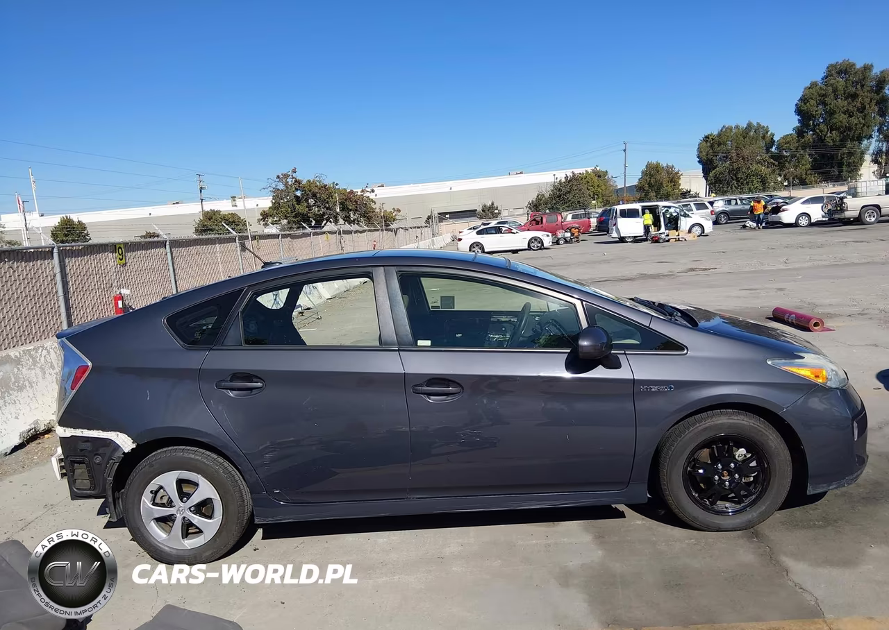 2014 Toyota Prius Three VIN:JTDKN3DU5E1793564 - 14