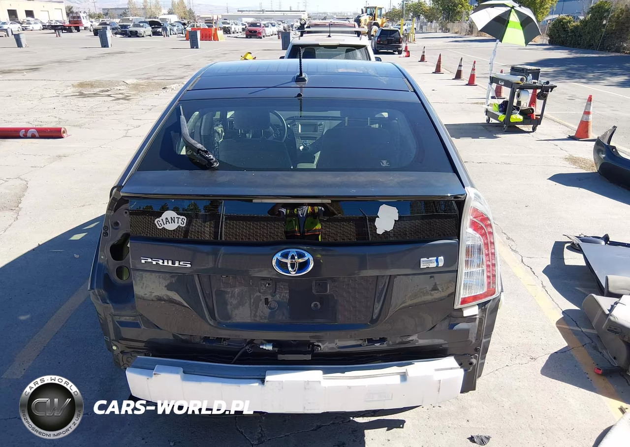 2014 Toyota Prius Three VIN:JTDKN3DU5E1793564 - 17