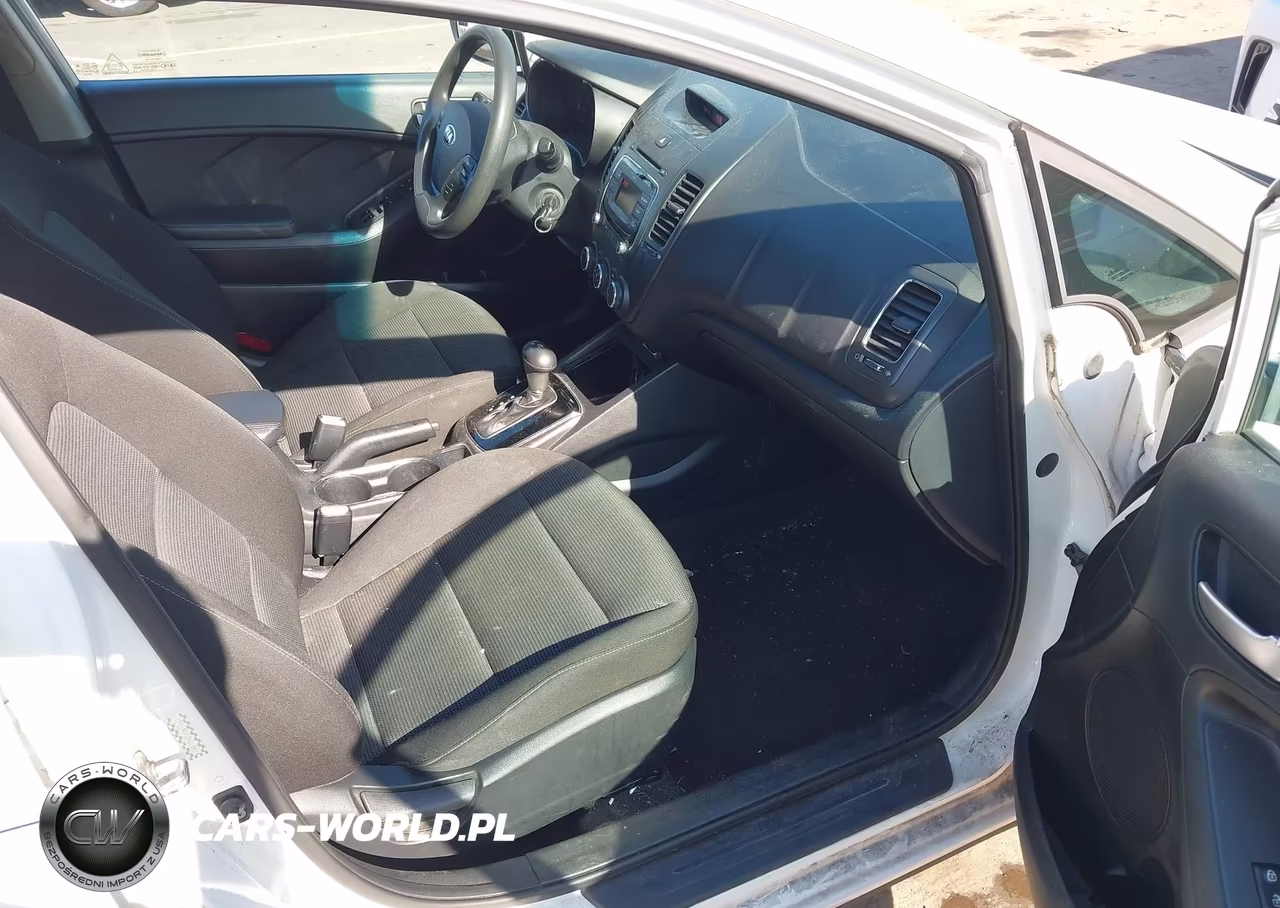 2017 Kia Forte Lx VIN:KNAFK5A85H5670631 - 5