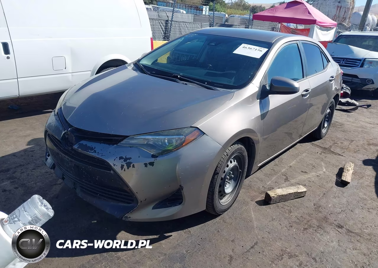 2018 Toyota Corolla Le VIN:5YFBURHE2JP823098 - 2