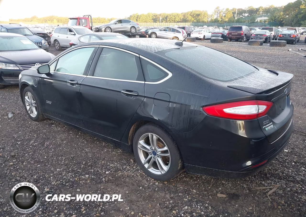 2014 Ford Fusion Energi Titanium VIN:3FA6P0SU9ER397758 - 3