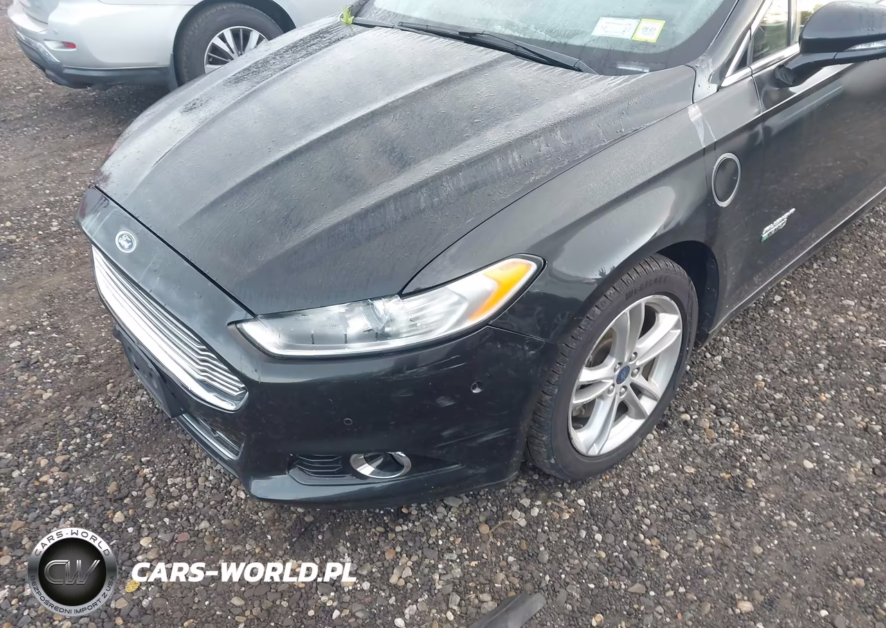 2014 Ford Fusion Energi Titanium VIN:3FA6P0SU9ER397758 - 6