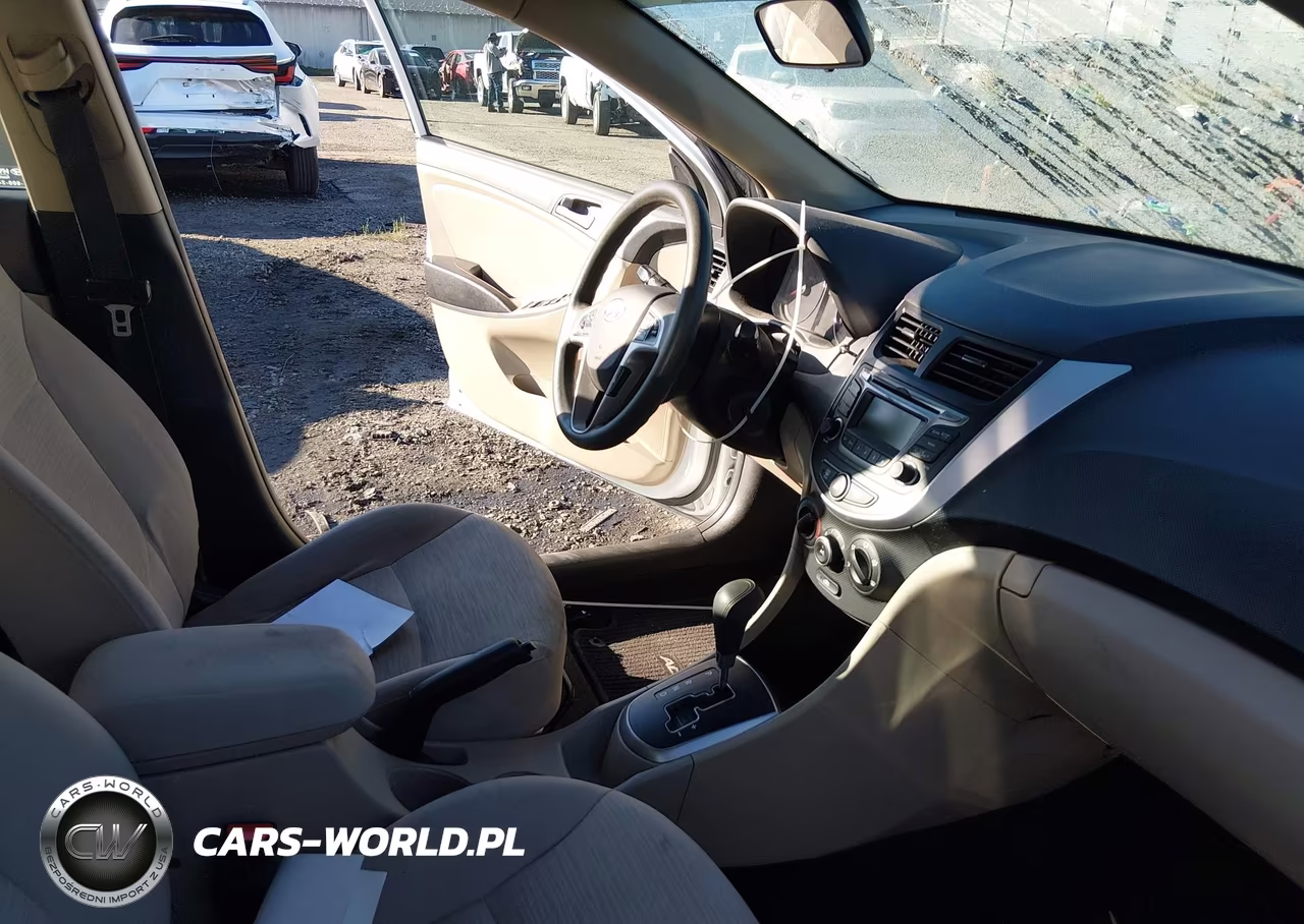 2017 Hyundai Accent Value Edition VIN:KMHCT4AE3HU364130 - 5