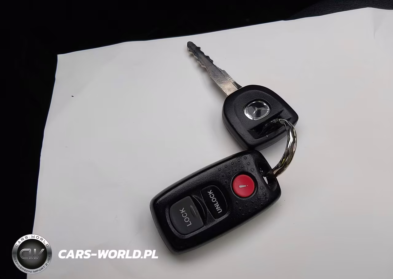 2005 Mazda Mazda3 S VIN:JM1BK323251242334 - 11