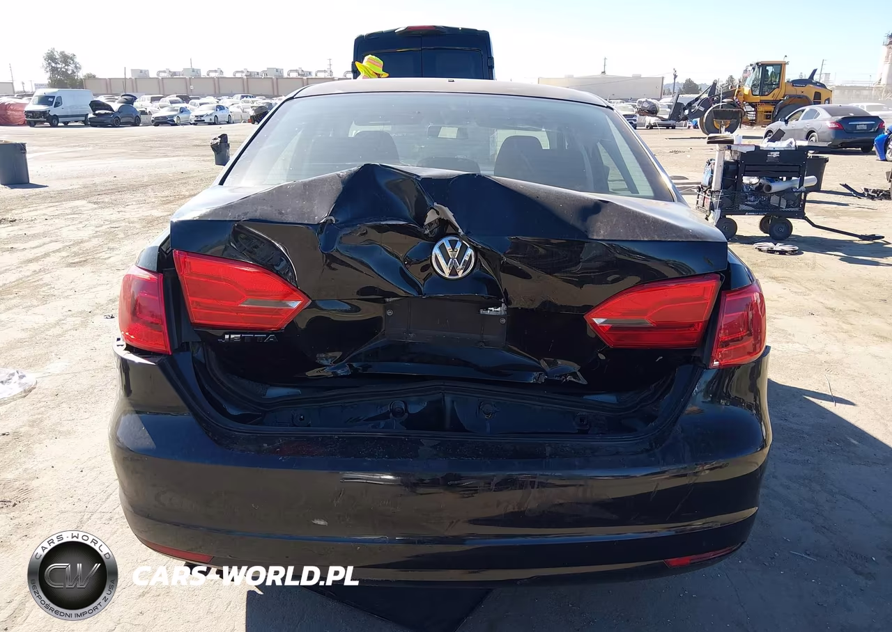 2011 Volkswagen Jetta 2.0L S VIN:3VW2K7AJ0BM094039 - 16